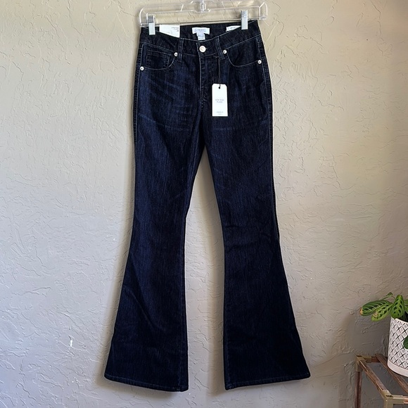 Forever 21 low rise flare, slim fit size 24 velvet dark wash smooth Jean - Picture 1 of 5